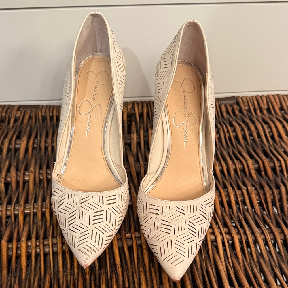 Jessica Simpson Cream Patterned Heels